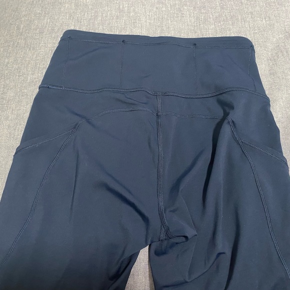 Lululemon Navy Leggings Size 4 - Picture 4 of 6